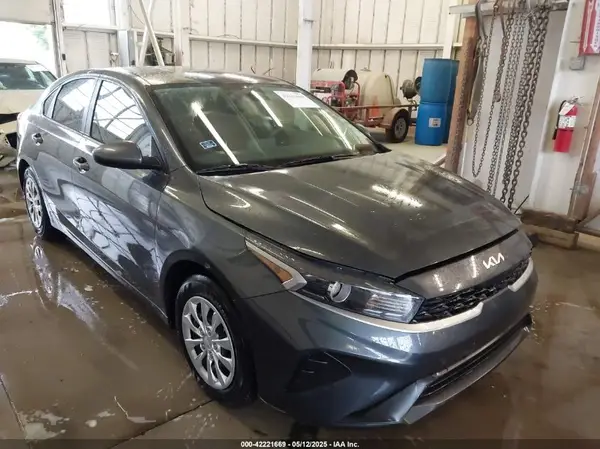 3KPF24AD0PE633113 2023 KIA FORTE - Image 1