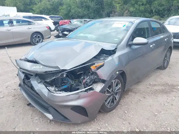 3KPF24AD0PE633175 2023 KIA FORTE - Image 2