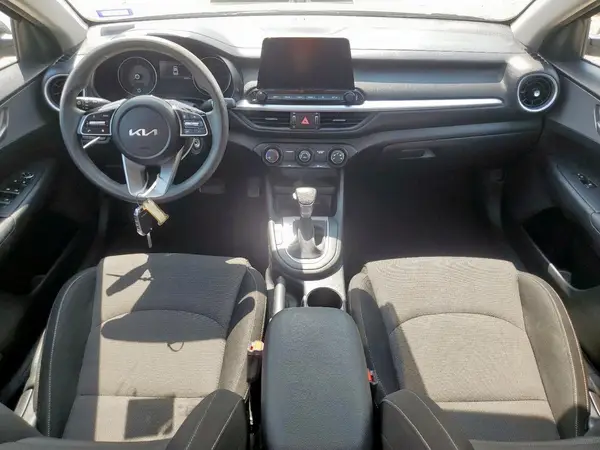 3KPF24AD0PE633693 2023 KIA FORTE - Image 8
