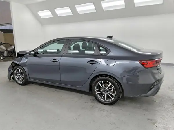 3KPF24AD0PE633774 2023 KIA FORTE - Image 2