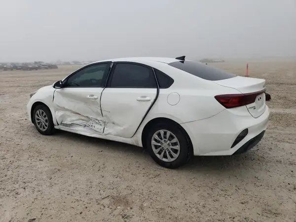 3KPF24AD0PE635492 2023 KIA FORTE - Image 2