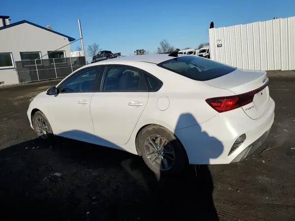 3KPF24AD0PE639252 2023 KIA FORTE - Image 2