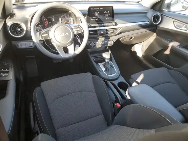3KPF24AD0PE639252 2023 KIA FORTE - Image 8