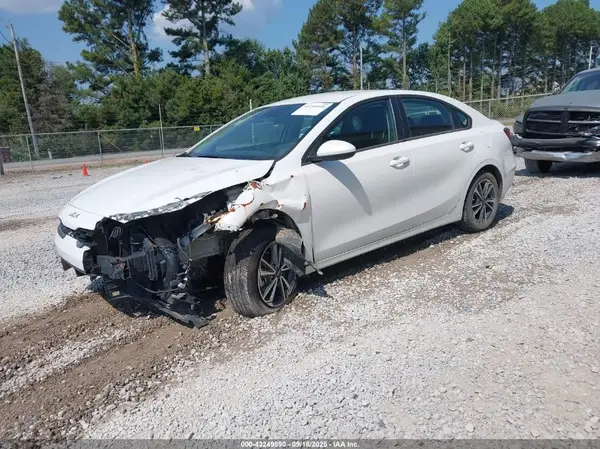 3KPF24AD0PE641566 2023 KIA FORTE - Image 2