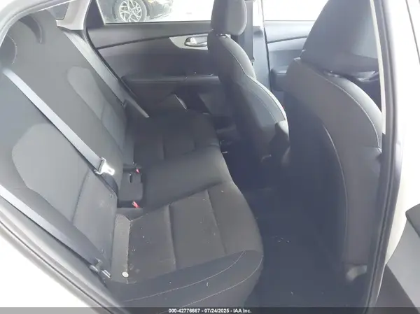 3KPF24AD0PE642071 2023 KIA FORTE - Image 8