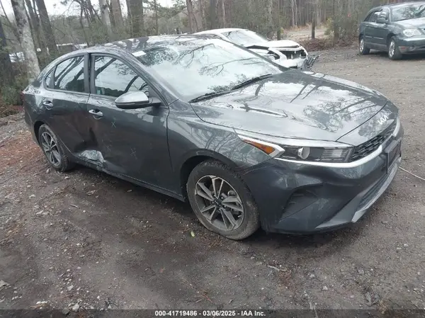 3KPF24AD0PE642314 2023 KIA FORTE - Image 1