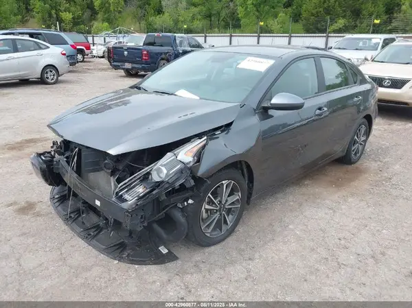 3KPF24AD0PE643074 2023 KIA FORTE - Image 2
