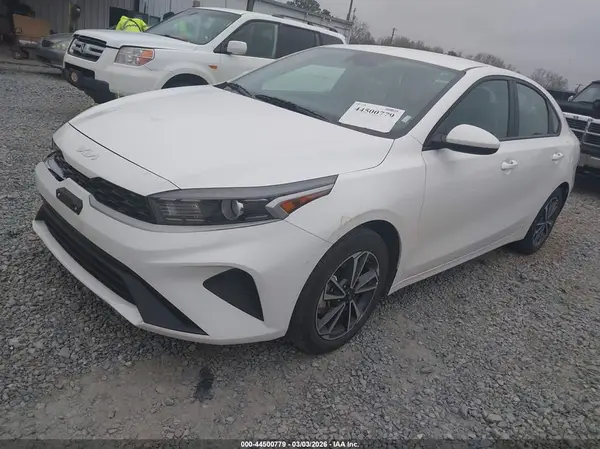 3KPF24AD0PE650798 2023 KIA FORTE - Image 2