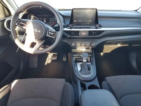 3KPF24AD0PE656827 2023 KIA FORTE - Image 8