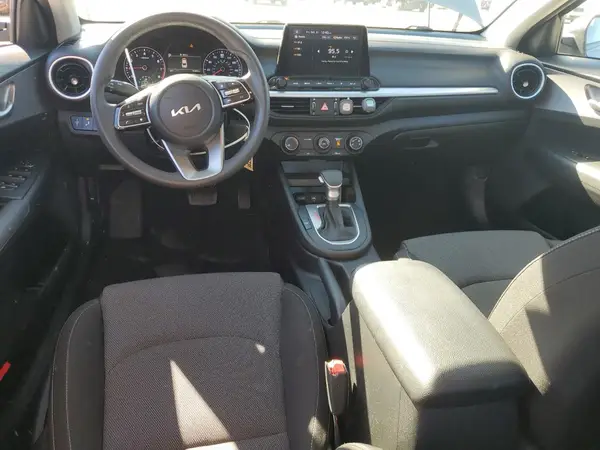 3KPF24AD0PE663986 2023 KIA FORTE - Image 8