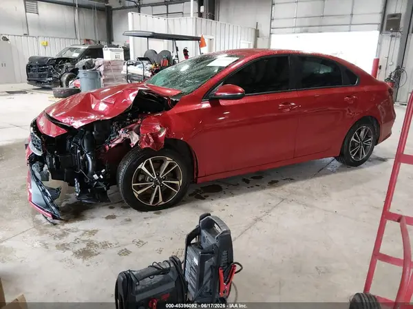 3KPF24AD0PE665947 2023 KIA FORTE - Image 2