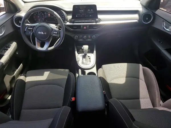 3KPF24AD0PE666256 2023 KIA FORTE - Image 8