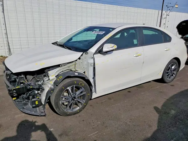 3KPF24AD0PE666936 2023 KIA FORTE - Image 1