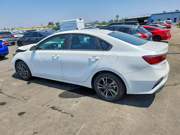 3KPF24AD0PE668458 2023 KIA FORTE - Image 2