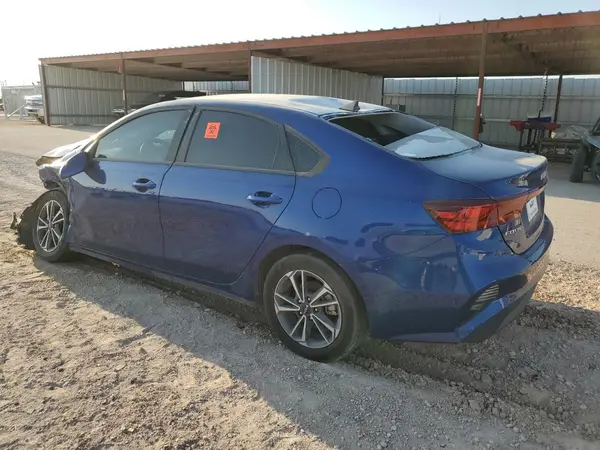 3KPF24AD0PE673496 2023 KIA FORTE - Image 2
