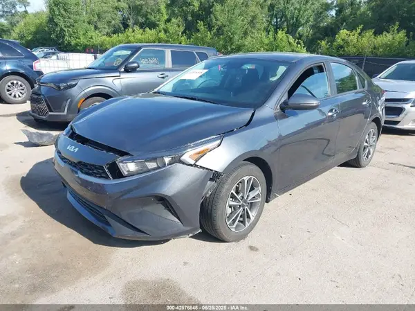 3KPF24AD0PE673790 2023 KIA FORTE - Image 2