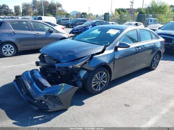 3KPF24AD0PE673899 2023 KIA FORTE - Image 2