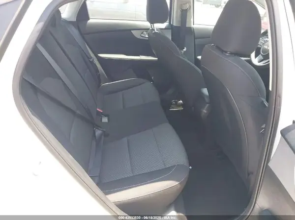 3KPF24AD0PE675037 2023 KIA FORTE - Image 8