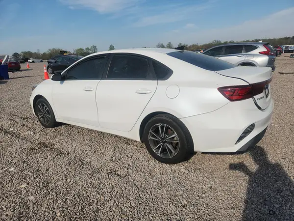 3KPF24AD0PE676902 2023 KIA FORTE - Image 2