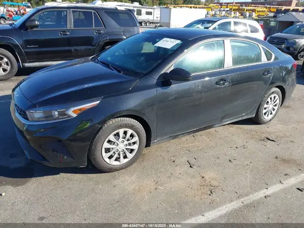 3KPF24AD0PE678181 2023 KIA FORTE - Image 2