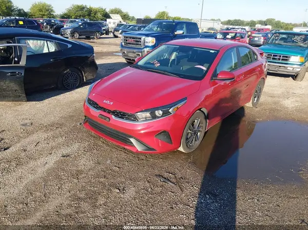 3KPF24AD0PE682053 2023 KIA FORTE - Image 2