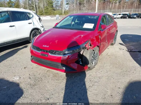 3KPF24AD0PE682800 2023 KIA FORTE - Image 2