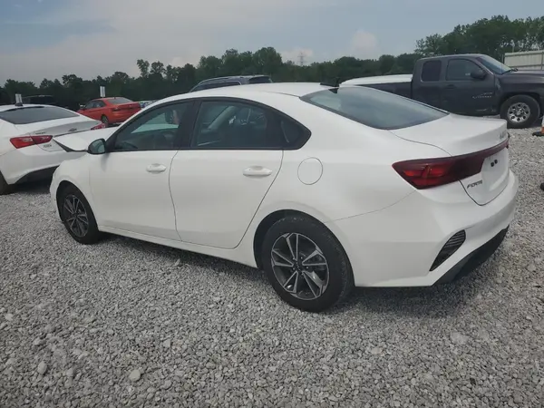 3KPF24AD0PE686118 2023 KIA FORTE - Image 2