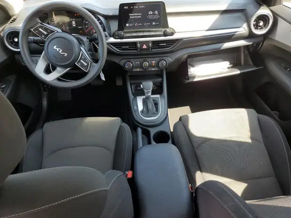 3KPF24AD0PE686183 2023 KIA FORTE - Image 8