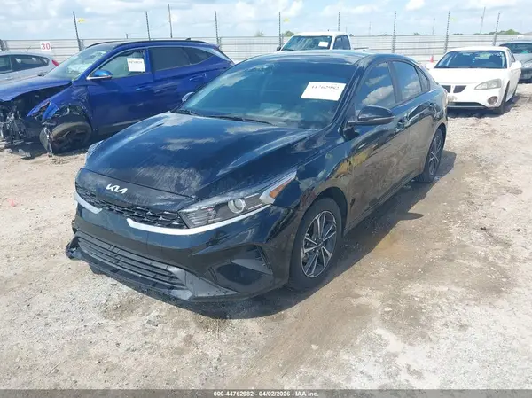 3KPF24AD0PE689844 2023 KIA FORTE - Image 2