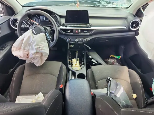 3KPF24AD0PE694073 2023 KIA FORTE - Image 8