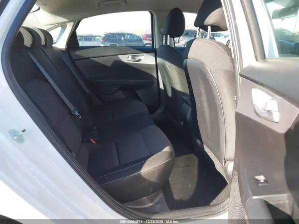 3KPF24AD0PE694624 2023 KIA FORTE - Image 8