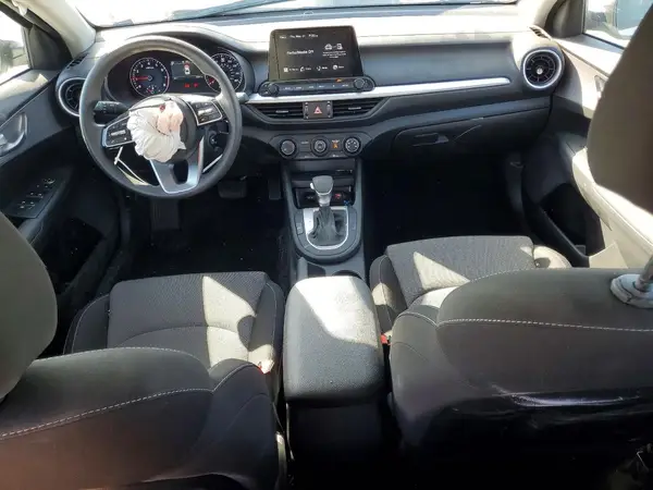 3KPF24AD0RE696392 2024 KIA FORTE - Image 8