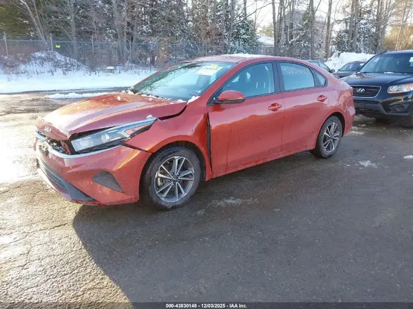 3KPF24AD0RE697364 2024 KIA FORTE - Image 2