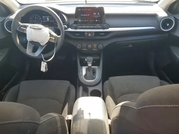 3KPF24AD0RE698028 2024 KIA FORTE - Image 8