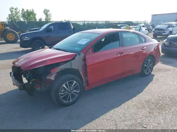 3KPF24AD0RE698420 2024 KIA FORTE - Image 2
