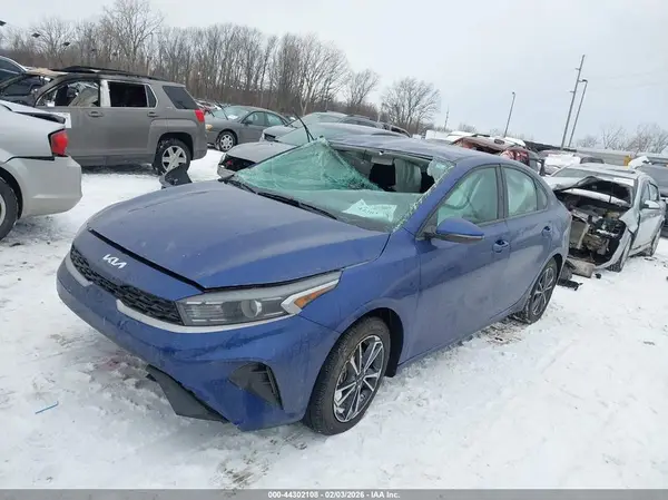 3KPF24AD0RE700215 2024 KIA FORTE - Image 2