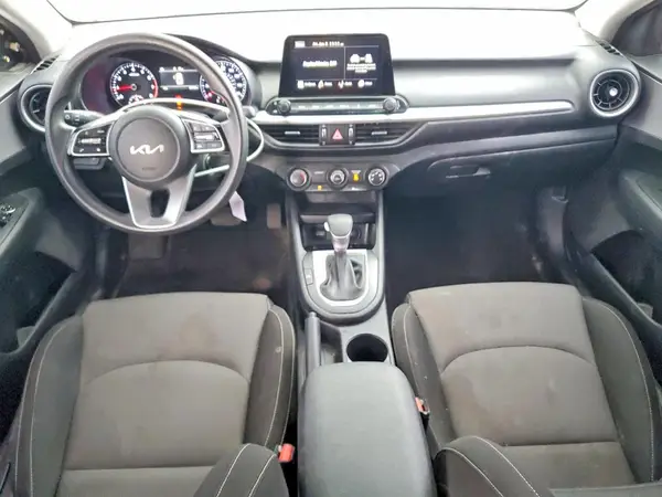 3KPF24AD0RE702997 2024 KIA FORTE - Image 8