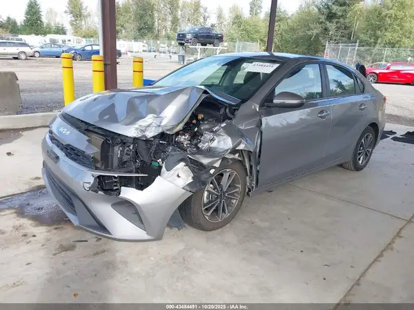 3KPF24AD0RE703681 2024 KIA FORTE - Image 2