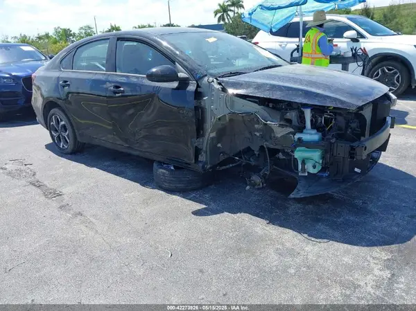 3KPF24AD0RE703809 2024 KIA FORTE - Image 1