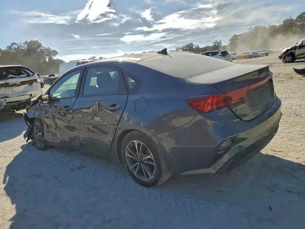 3KPF24AD0RE703812 2024 KIA FORTE - Image 2