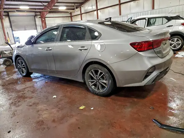 3KPF24AD0RE703888 2024 KIA FORTE - Image 2
