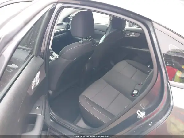 3KPF24AD0RE704927 2024 KIA FORTE - Image 8