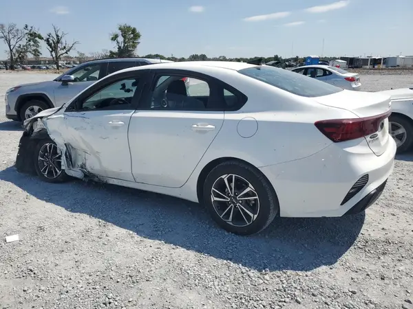 3KPF24AD0RE705169 2024 KIA FORTE - Image 2
