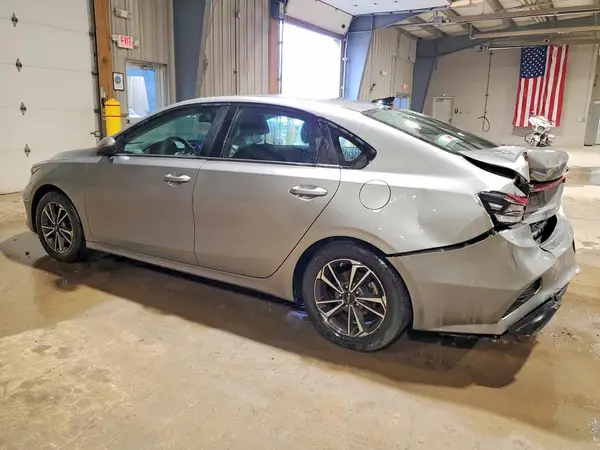 3KPF24AD0RE707746 2024 KIA FORTE - Image 2