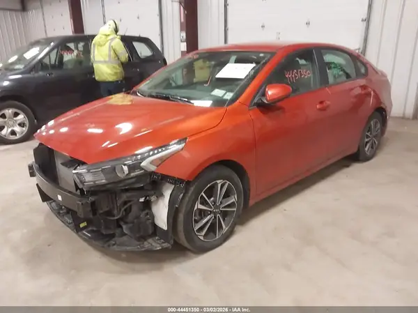 3KPF24AD0RE708914 2024 KIA FORTE - Image 2