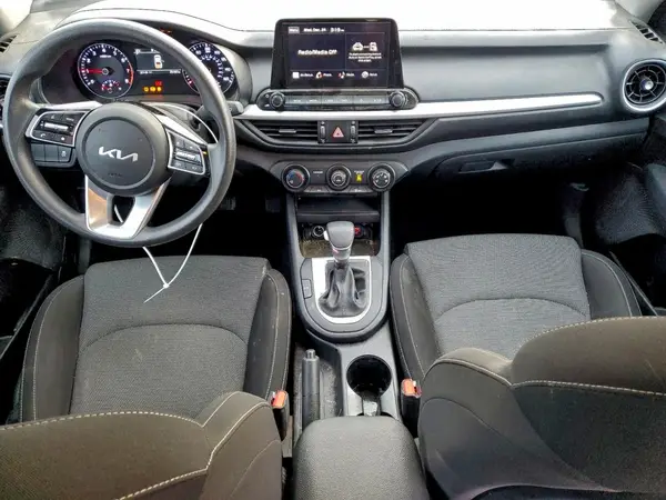 3KPF24AD0RE717306 2024 KIA FORTE - Image 8
