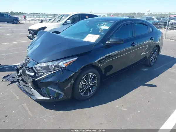 3KPF24AD0RE721615 2024 KIA FORTE - Image 2