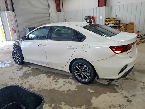3KPF24AD0RE722828 2024 KIA FORTE - Image 2