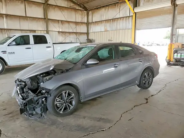 3KPF24AD0RE722991 2024 KIA FORTE - Image 1