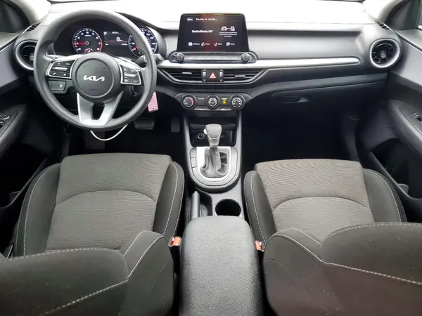 3KPF24AD0RE726975 2024 KIA FORTE - Image 8